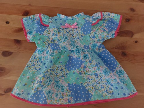 Schickes puppenkleid für - schickes,