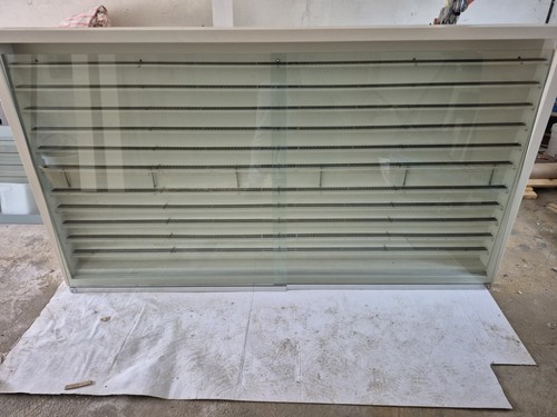 Hänge vitrine für modellbahn - vitrine,