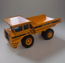 Volvo Muldenkipper Spielzeug