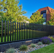 Moderne Metallzaun Sektion -