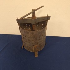 Alte Kloß oder Weinpresse