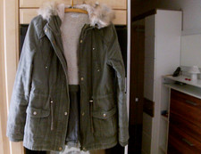 Pimkie - Winter Parka mit Kapuze und Fellbesatz Gr. 38, olivgrün