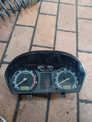 Original skoda fabia tacho - 6y,