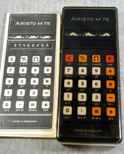 SAMMLEROBJEKT - ALTER TASCHENRECHNER  - ARISTO M 75 M 75- MIT GEBRAUCHSANWEISUNG