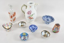 C25H24- Konvolut Porzellan ua Kännchen asiatische Vase Schälchen teils signiert