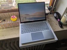 Microsoft Surface Laptop Go