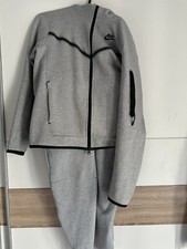 Nike Tech fleece Anzug (Hose s) (Jacke xs)