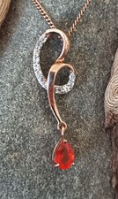 Rosègold-Anhänger mit