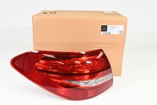 Original Mercedes-Benz Schlussleuchte links außen 2059065100