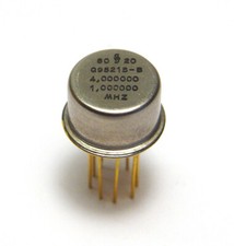Quarz-Oszillator Siemens Q95215-B, 4.000000 / 1.000000 MHz, NOS
