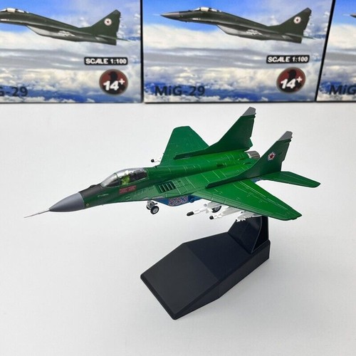 100 militärflugzeug modell - 1:100,