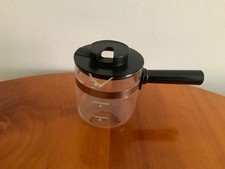 Glaskanne mit Deckel für