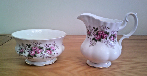 Royal albert lavender rose - -,