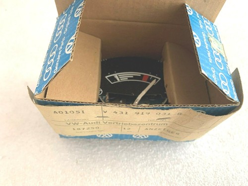 Audi 100 typ tank uhr - c2,