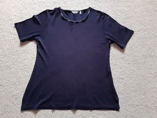 dunkelblaues T-Shirt  mit grauem Einfassband am Hals  Gr. 44 von hämmerle  .