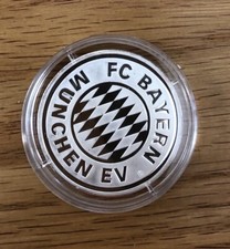 Münze FC Bayern Jubelnde Fans mit Meisterschale 2001 mit Farblog