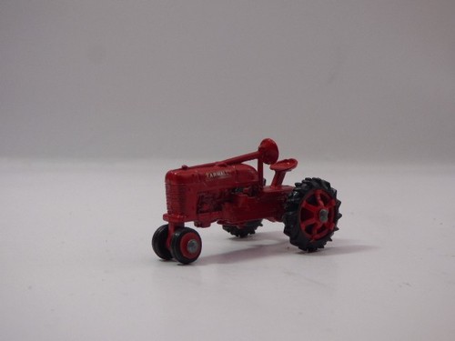 Ertl 64 traktor 512p - ca.,