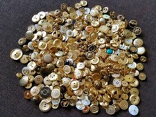 500  goldene Mix Knöpfe