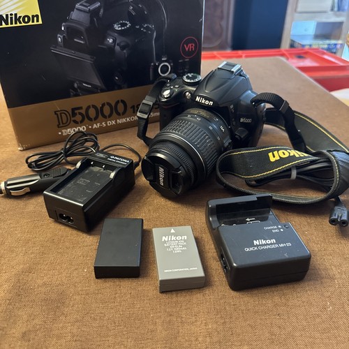 Nikon d5000 mit 18 - nikon,
