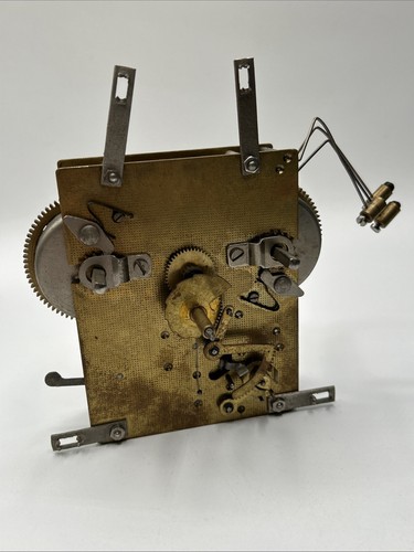 Altes uhrwerk wanduhr - uhrwerk,