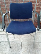 Konferenzstuhl Besucherstuhl Stapelstuhl Armlehne gepolstert stapelbar Stahl