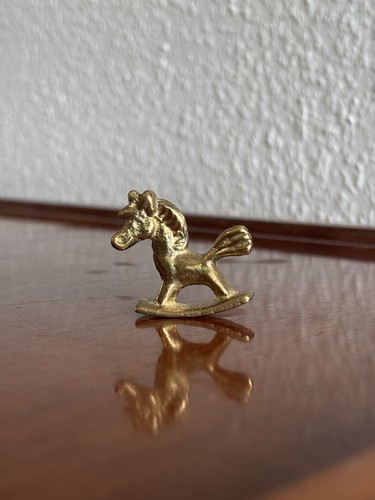 Vintage schaukelpferd aus - schaukelpferd,