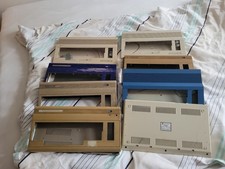 Commodore C64 und C64 C Gehäuse defekt alles was zusehen ist