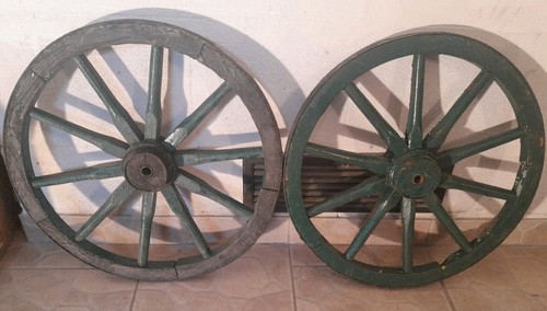 Alte wagenräder aus - alte,