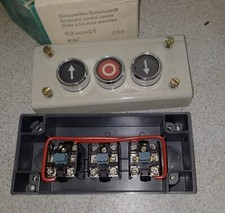 Moeller Dreifachdrucktaster Schaltkonsole Leergehäuse Komplett-gerät