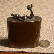 Benzinfeuerzeug Antik. Riesig