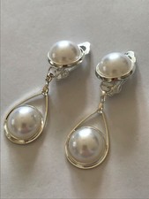 Ohrclips / Silberfassung / Doppelcabochon / Perlglas / 3,0 cm