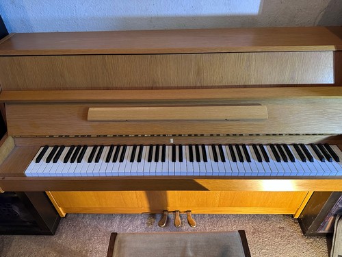 Klavier kawai aus den - klavier,