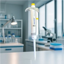 Eppendorf Research plus 100