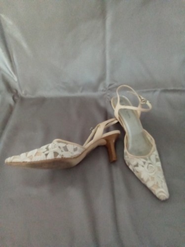 Schicker schuh aus - schicker, beiger