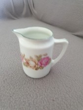 PM Maschendorf Bavaria, Milchkännchen, Rose, oben grüner Rand