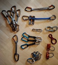 Kletterzubehör, Mehrere (Express-)Karabiner, Tuber, Abseilachter...