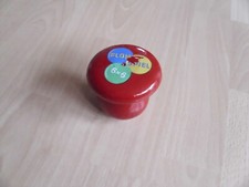 Original Vintage Floh Spiel 6x6  in pilzförmiger roter Holz-Dose - Sammlerstück