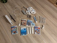 Nintendo Wii Konsole + 3 Controller + 3 Lenkräder + 6 Spiele (u.a. Mario Kart)