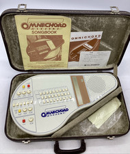 Suzuki Omnichord OM-27 mit Koffer und Anleitung Oldtimer