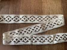 Alte Klöppelspitze beige 100x