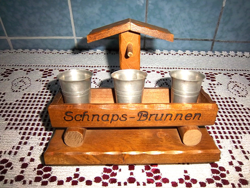 Schnaps brunnen aus - brunnen, mit