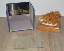 Calcit Edelstein "VEB Kalibetrieb Süd-Harz Werk Heinrich Rau" in Geschenk-Box