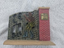 ELVIS PRESLEY: Graceland Gates