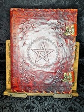 Buch der Schatten, Leder