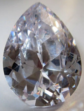 1 Cubic Zirkonia 8x5 mm