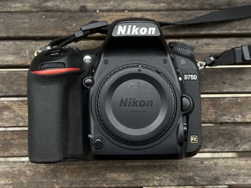 Nikon d750 3mp dslr - 24.3mp,