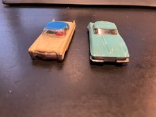 2 Stück Faller AMS Karosserien Cadillac 2 - farbig + Chevrolet Corvette