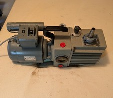 Leybold Heraeus D4A Vakuumpumpe + AEG Motor ADEB 71N4R3 0,25 kW Industrie Labor