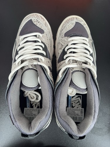 Vans amzn trailhead sneaker - trailhead,