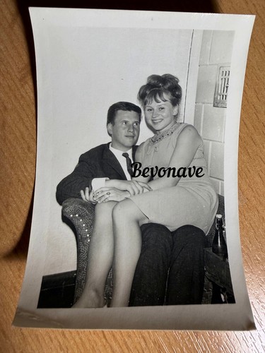 Foto sitzende schöne frau - sitzende,